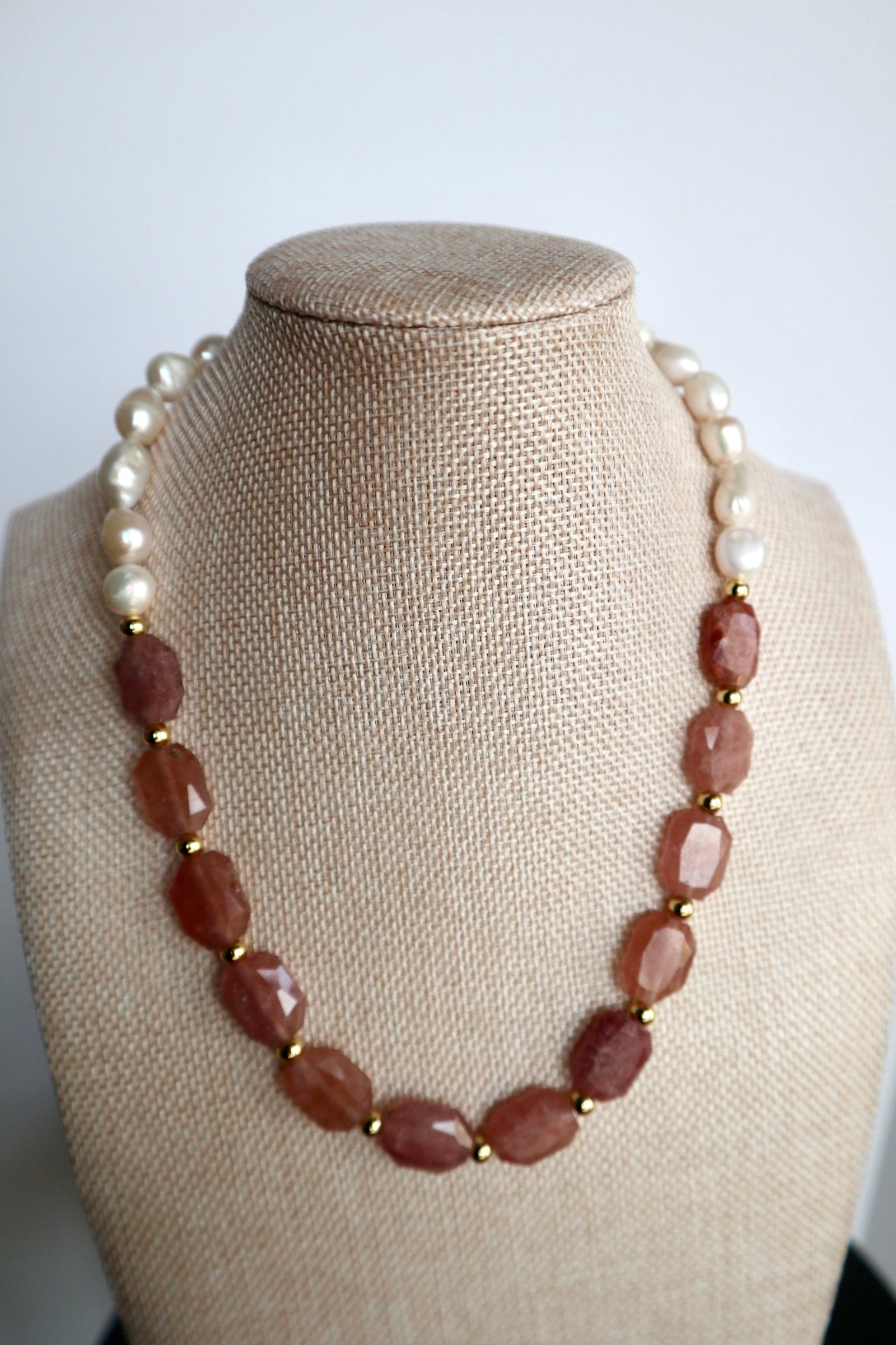 Azurea Blush – Strawberry Quartz & Pearl Necklace